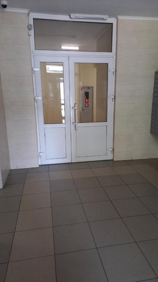 1 Поверх Ж К Паркові Озера Метро Дарниця Apartment Kiev Bagian luar foto