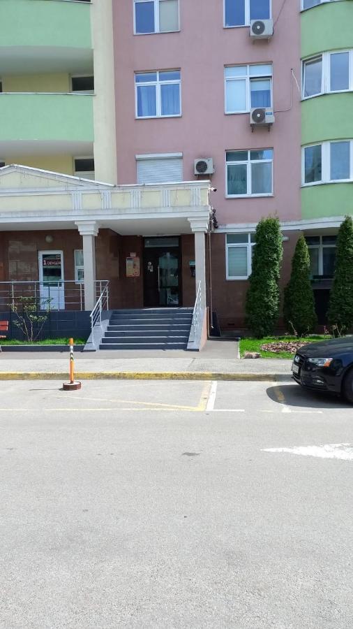 1 Поверх Ж К Паркові Озера Метро Дарниця Apartment Kiev Bagian luar foto