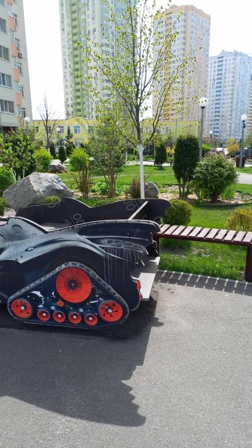 1 Поверх Ж К Паркові Озера Метро Дарниця Apartment Kiev Bagian luar foto