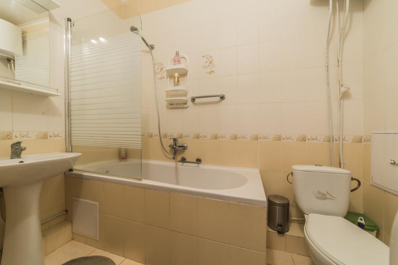 1 Поверх Ж К Паркові Озера Метро Дарниця Apartment Kiev Bagian luar foto