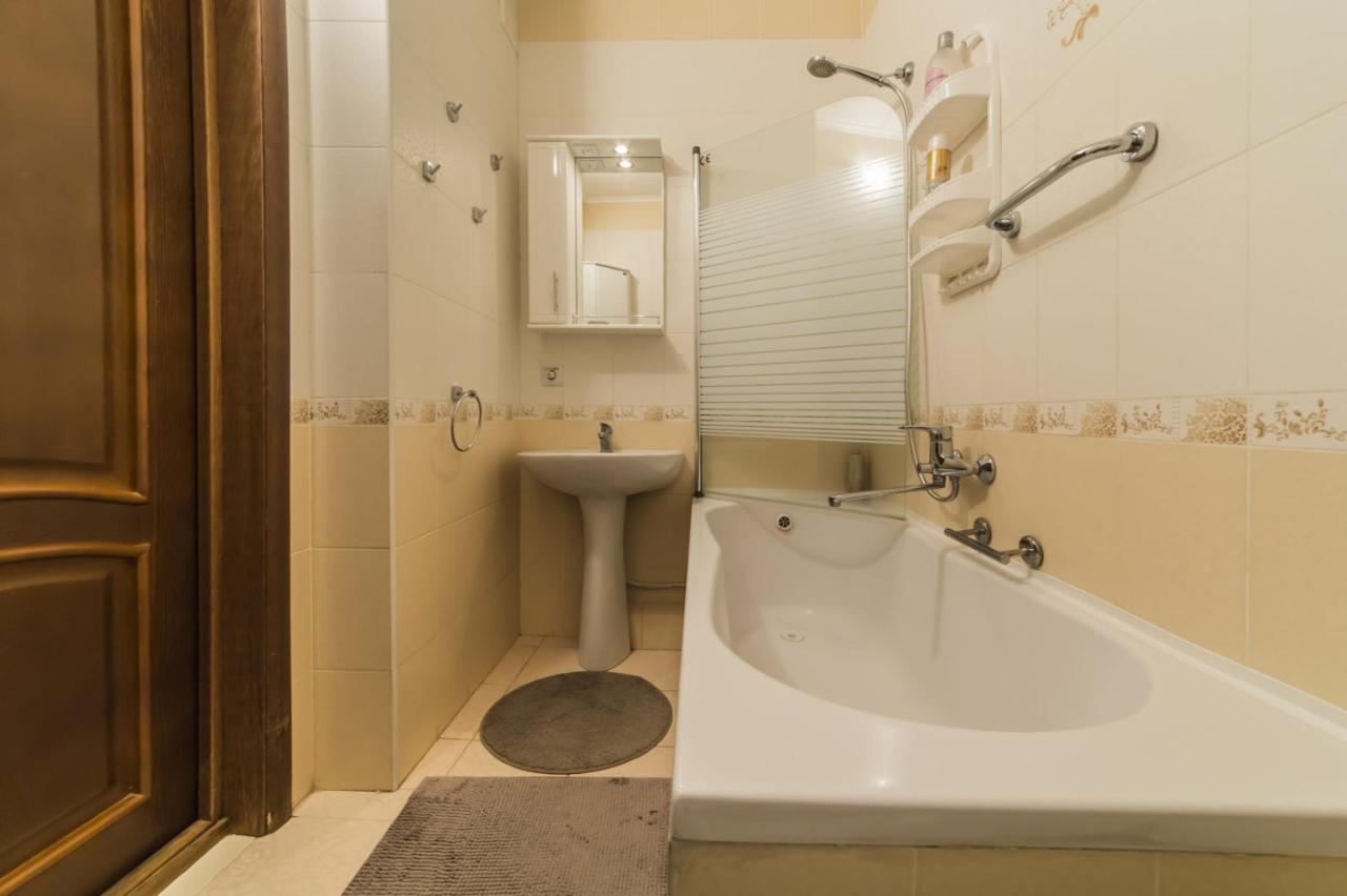 1 Поверх Ж К Паркові Озера Метро Дарниця Apartment Kiev Bagian luar foto