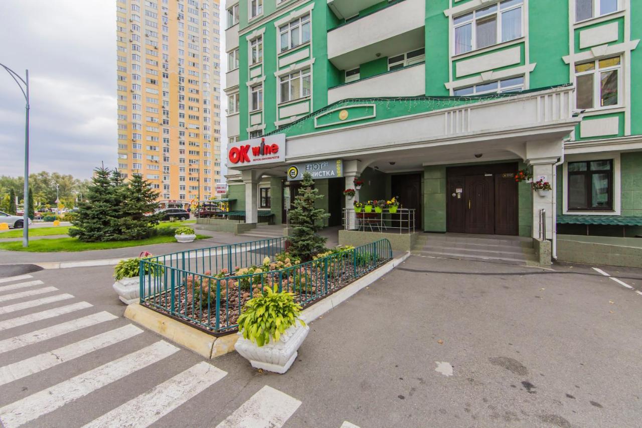 1 Поверх Ж К Паркові Озера Метро Дарниця Apartment Kiev Bagian luar foto